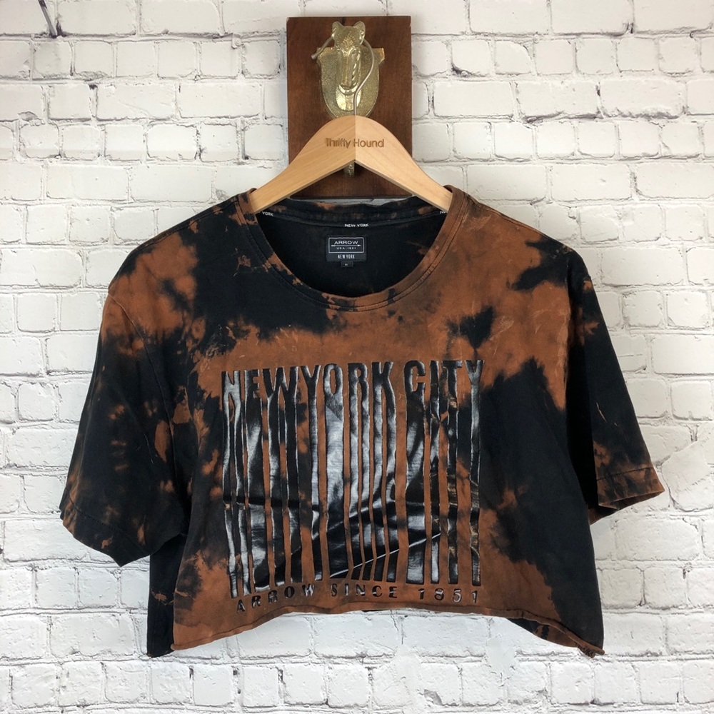 NEW YORK CITY arrow bleached crop top